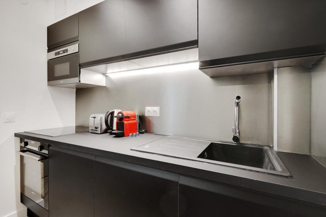 Off Majesti Upper Marais Apartment- Rue Du Faubourg Saint-Martin Париж Экстерьер фото