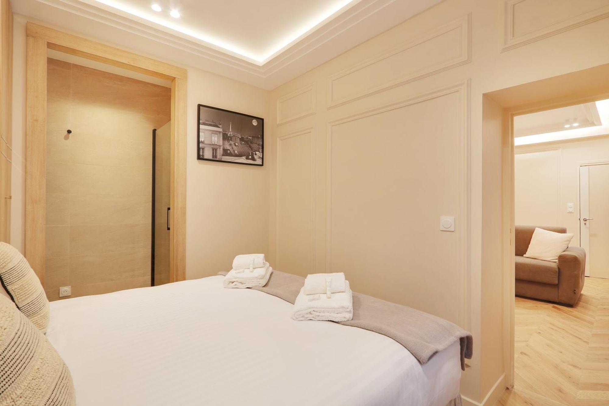 Off Majesti Upper Marais Apartment- Rue Du Faubourg Saint-Martin Париж Экстерьер фото