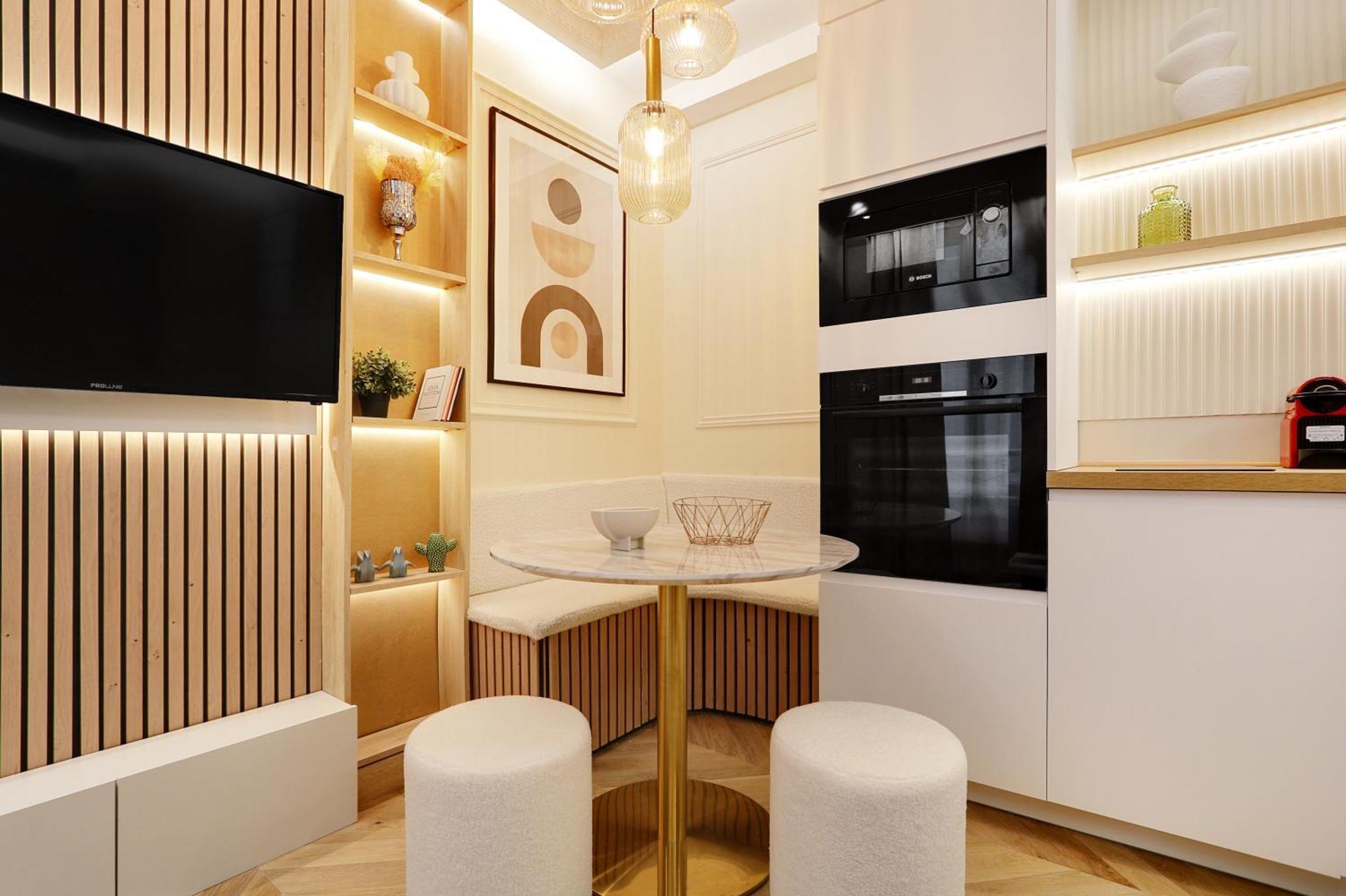 Off Majesti Upper Marais Apartment- Rue Du Faubourg Saint-Martin Париж Экстерьер фото
